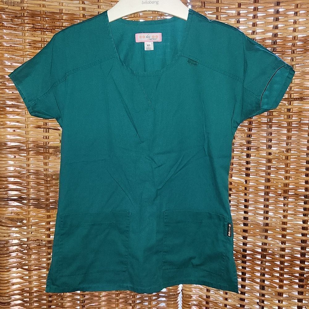 Koi By Kathy Peterson Scrub Top Xs